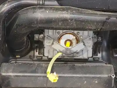 Автозапчасти б/у панель приборов за suzuki jimny sn (fj) 1.3 16v cat ссылки oem iam 7311176j11p4z  7311176j11