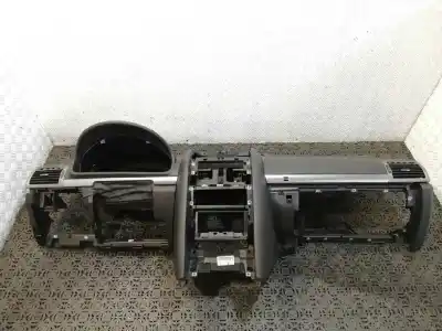 Pezzo di ricambio per auto di seconda mano PANNELLO per PEUGEOT 407 SW  Riferimenti OEM IAM 8211HW  