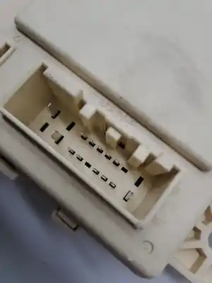 Pezzo di ricambio per auto di seconda mano scatola di preriscaldamento per ssangyong tivoli * riferimenti oem iam 8215035032  
