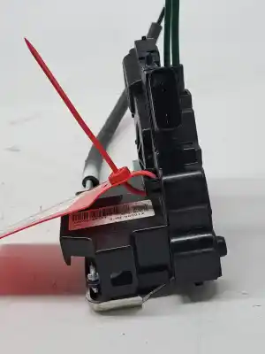 Second-hand car spare part rear right door lock for ssangyong tivoli * oem iam references 7132035001  