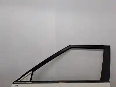 Автозапчастина б/у передні ліві двері для ssangyong tivoli * посилання на oem iam 6201135004  