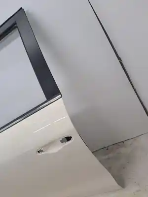Автозапчастина б/у передні ліві двері для ssangyong tivoli * посилання на oem iam 6201135004  