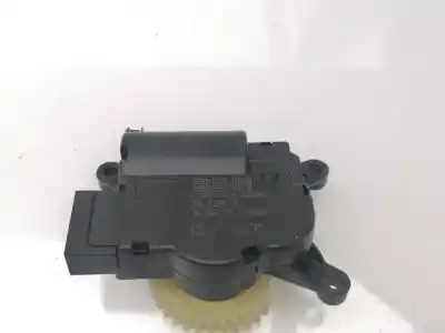 Recambio de automóvil de segunda mano de MOTOR APERTURA TRAMPILLAS CLIMATIZADOR para SKODA FABIA (6Y2/6Y3)  referencias OEM IAM 3093820  