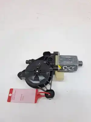 Peça sobressalente para automóvel em segunda mão MOTOR ELEVADOR VIDRO DIANTEIRO DIREITO por VOLKSWAGEN GOLF VII SPORTSVAN  Referências OEM IAM 5Q0959802C  