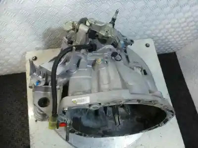 Second-hand car spare part gearbox for renault megane ii sedán (lm0/1_) 1.9 dci (lm0g lm1g lm2c) oem iam references nd0008 8200370824 8200128325