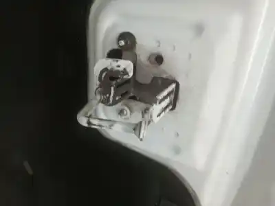 Автозапчастина б/у капок для ford focus c-max (cap) * посилання на oem iam 1493967  p7m51r16610af