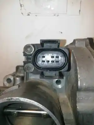 Peça sobressalente para automóvel em segunda mão borboleta de admissão por audi a4 b5 avant (8d5) 2.5 tdi referências oem iam 058133063c  058133063c
