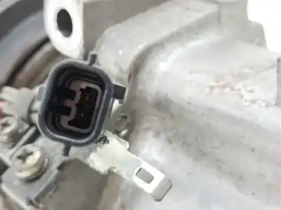 Peça sobressalente para automóvel em segunda mão compressor de ar condicionado a/a a/c por renault fluence (l3_) 1.5 dci (l30d l30l l306 l33f l33l l33m l33v l33w) referências oem iam 8201025121b  8201025121b