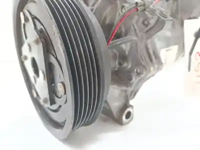 Peça sobressalente para automóvel em segunda mão compressor de ar condicionado a/a a/c por renault fluence (l3_) 1.5 dci (l30d l30l l306 l33f l33l l33m l33v l33w) referências oem iam 8201025121b  8201025121b