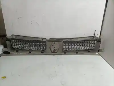 Автозапчастина б/у передня решіта для renault master ii phase 2 combi 3.0 dci diesel cat (zd3) посилання на oem iam 8200233765  8200233765