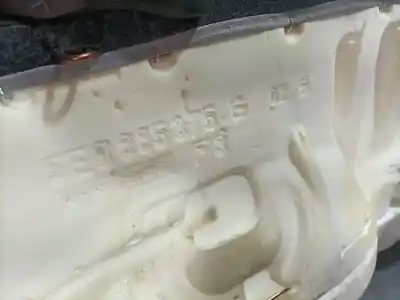 Автозапчастина б/у комплект сидів для skoda octavia combi (5e5) 1.6 tdi dpf посилання на oem iam 5q4881105a  5e0885375e