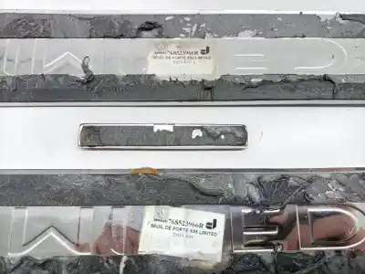Peça sobressalente para automóvel em segunda mão moldagem por renault fluence (l3_) 1.5 dci (l30d l30l l306 l33f l33l l33m l33v l33w) referências oem iam 768523966r  