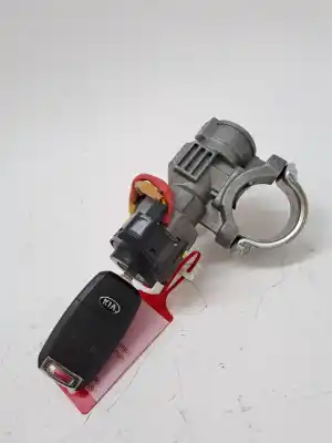 Peça sobressalente para automóvel em segunda mão COMUTADOR DE IGNIÇÃO por KIA CEE´D  Referências OEM IAM 819103X000  