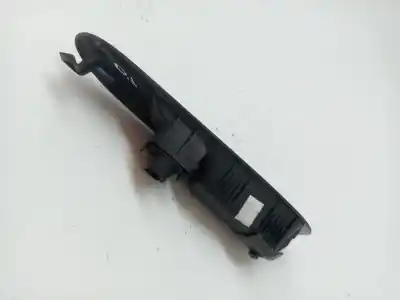 Second-hand car spare part left front power window switch for renault clio ii fase i (b/cbo) 1.2 oem iam references 8200084003  
