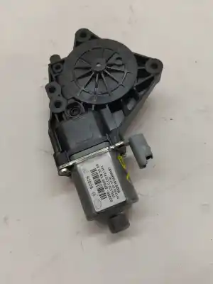 Pièce détachée automobile d'occasion Moteur Lève Vitre Avant Droit pour KIA VENGA (YN) 1.4 CVVT Références OEM IAM 824601P000  0130822581