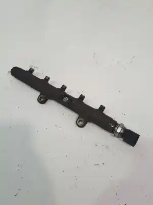 Recambio de automóvil de segunda mano de RAMPA INYECTORA para FORD TRANSIT CONNECT (TC7) Furg. Largo referencias OEM IAM 1717578  