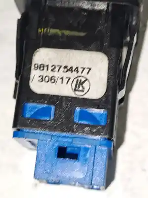 Автозапчасти б/у заднее крыло за citroen c3 / c3 origin iii (sx) 1.2 thp 110 ссылки oem iam 98127544zd  9812754477