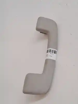 Peça sobressalente para automóvel em segunda mão Puxador Interior Dianteiro Direito por RENAULT CLIO V 1.0 TCE bivalent. Gasolina / GPL Referências OEM IAM 739404122R  