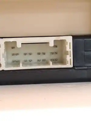 Second-hand car spare part fuse box unit for lexus nx * oem iam references 8273078011  