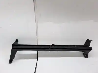 Автозапчастина б/у пластика для volvo xc60 (2008+) 2.4 summum awd [2.4 ltr. - 151 kw diesel cat] посилання на oem iam 31271584