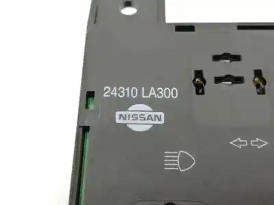 Recambio de automóvil de segunda mano de caja reles / fusibles para nissan qashqai (j10) acenta referencias oem iam 24310la300  