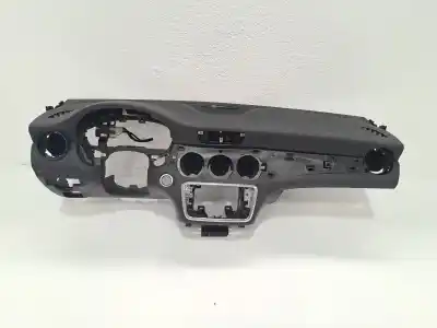 İkinci el araba yedek parçası  için MERCEDES CLASE CLA (W117)  OEM IAM referansları A11768048018G72  A1768600002