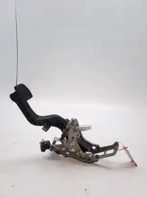 Recambio de automóvil de segunda mano de PEDAL EMBRAGUE para TOYOTA YARIS 3 MANUAL referencias OEM IAM 313110D110  