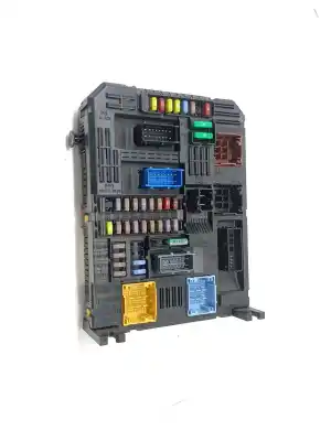 Pièce détachée automobile d'occasion BOÎTES À FUSIBLES pour TOYOTA PROACE 2013 - 2016  Références OEM IAM SU001A7167  9822745880