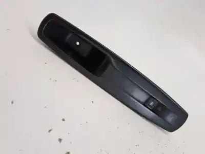 Pièce détachée automobile d'occasion COMMANDE DE LÈVE VITRE AVANT DROIT pour RENAULT SCENIC III 1.5 dCi Diesel FAP Références OEM IAM 809600018R  