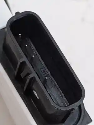 Автозапчастина б/у замок дверей заднього лівого для mg ehs * посилання на oem iam 10640636  