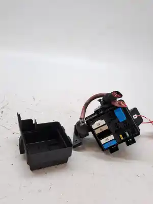 İkinci el araba yedek parçası RÖLE/SIGORTA KUTUSU için RENAULT MEGANE III BERLINA 5 P  OEM IAM referansları 243880001R  
