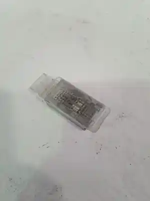 Second-hand car spare part interior light for porsche cayenne (typ 9pa) 3.2 v6 cat oem iam references 95563220100  