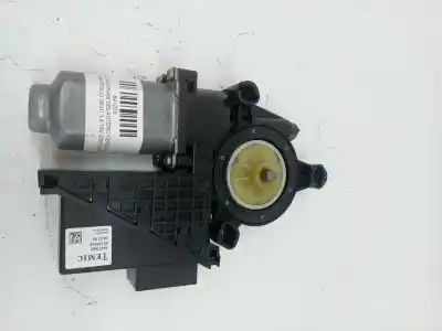 Pièce détachée automobile d'occasion MOTEUR LÈVE VITRE AVANT DROIT pour VOLKSWAGEN POLO (9N1) 1.4 16V Références OEM IAM 6Y2959801  