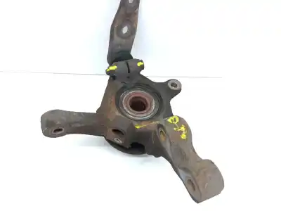 Pièce détachée automobile d'occasion MOYEU DE ROUE AVANT DROITE pour RENAULT CLIO III 1.5 dCi Diesel Références OEM IAM 8200207313  