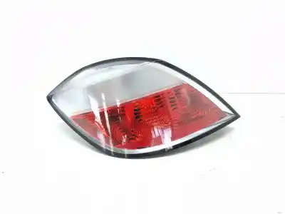 Pezzo di ricambio per auto di seconda mano LAMPADA POSTERIORE SINISTRA per OPEL ASTRA H (A04) 1.6 (L48) Riferimenti OEM IAM 93178771  