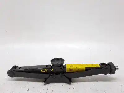 Pièce détachée automobile d'occasion CRIC HYDRAULIQUE pour MERCEDES-BENZ VITO MIXTO (447)  Références OEM IAM A6395800218  