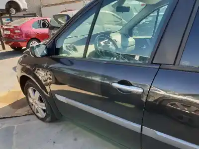 Peça sobressalente para automóvel em segunda mão porta da frente esquerda por renault scenic ii confort dynamique referências oem iam 