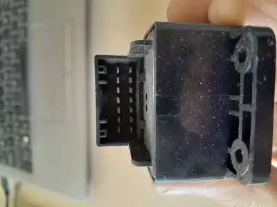 Second-hand car spare part left front power window switch for ssangyong actyon 200 xdi oem iam references   