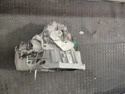 Pezzo di ricambio per auto di seconda mano riduttore per dacia duster ambiance 4x2 riferimenti oem iam tl4075  5111