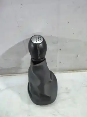 Pièce détachée automobile d'occasion levier pour dacia duster ambiance 4x2 références oem iam   