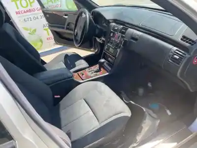 Second-hand car spare part audio system / radio cd for mercedes-benz clase e (w210) berlina diesel 290 turbodiesel (210.017) oem iam references   