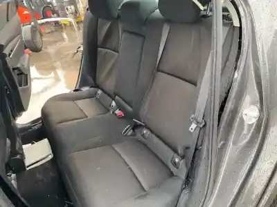 İkinci el araba yedek parçası orta arka koltuk için mazda 3 berlina (bp) evolution oem iam referansları 