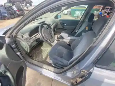 Pièce détachée automobile d'occasion SIÈGE AVANT GAUCHE pour RENAULT LAGUNA II (BG0/1_)  Références OEM IAM   