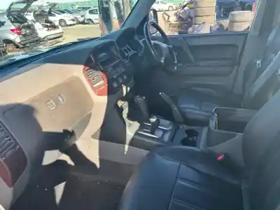 Автозапчастина б/у передній правий ремін безпеки для mitsubishi montero (v60/v70) 3.2 di-d all-four посилання на oem iam 