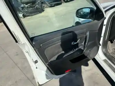 Peça sobressalente para automóvel em segunda mão forra / revestimento da porta dianteira esquerda por renault laguna iii expression referências oem iam 