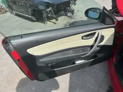 Peça sobressalente para automóvel em segunda mão forra / revestimento da porta dianteira esquerda por bmw serie 1 berlina (e81/e87) 118d referências oem iam 