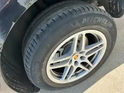 Автозапчасти б/у комплект колес за porsche macan (typ ) s diesel ссылки oem iam 235/60r18  u451
