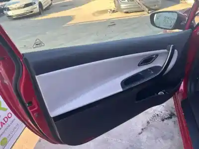 Peça sobressalente para automóvel em segunda mão forra / revestimento da porta dianteira esquerda por kia pro_cee´d ( ) tech 136 cv / 100 kw referências oem iam 