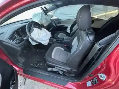 Peça sobressalente para automóvel em segunda mão volante por kia pro_cee´d ( ) tech 136 cv / 100 kw referências oem iam 