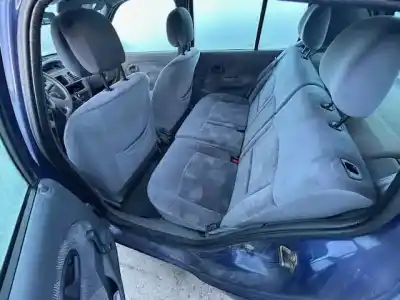 Автозапчасти б/у средняя задняя сиденья за renault clio ii fase i (b/cbo) 1.4 alize 75 cv / 55 kw ссылки oem iam 